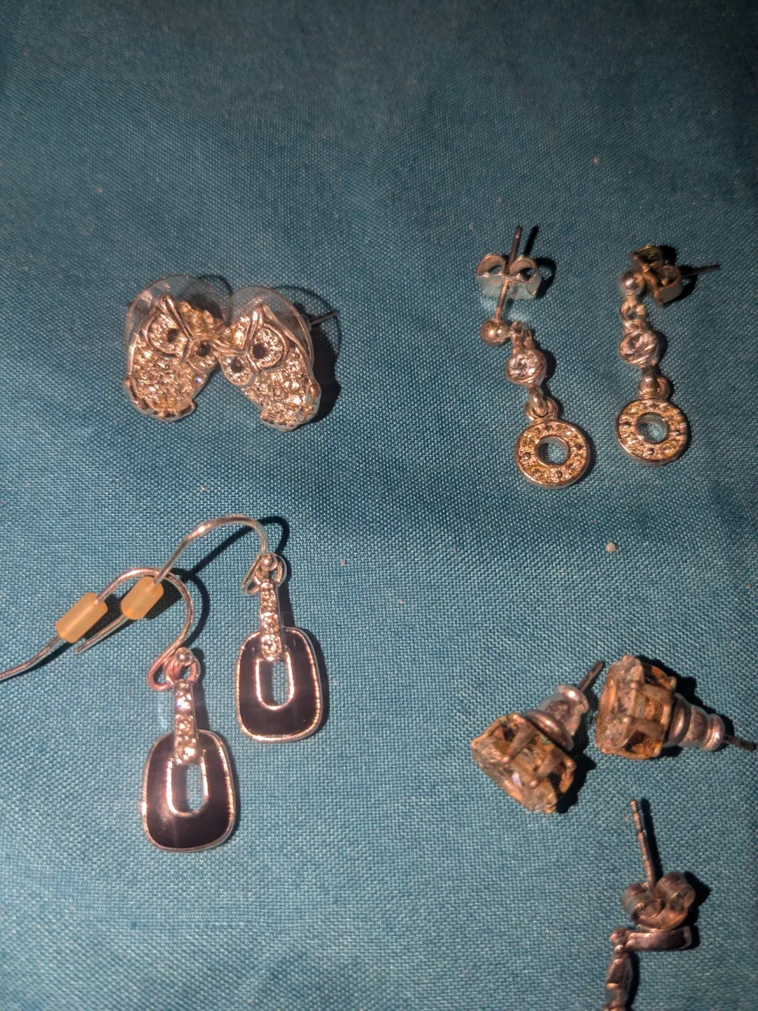 Assortment of Small Earrings - photo 4