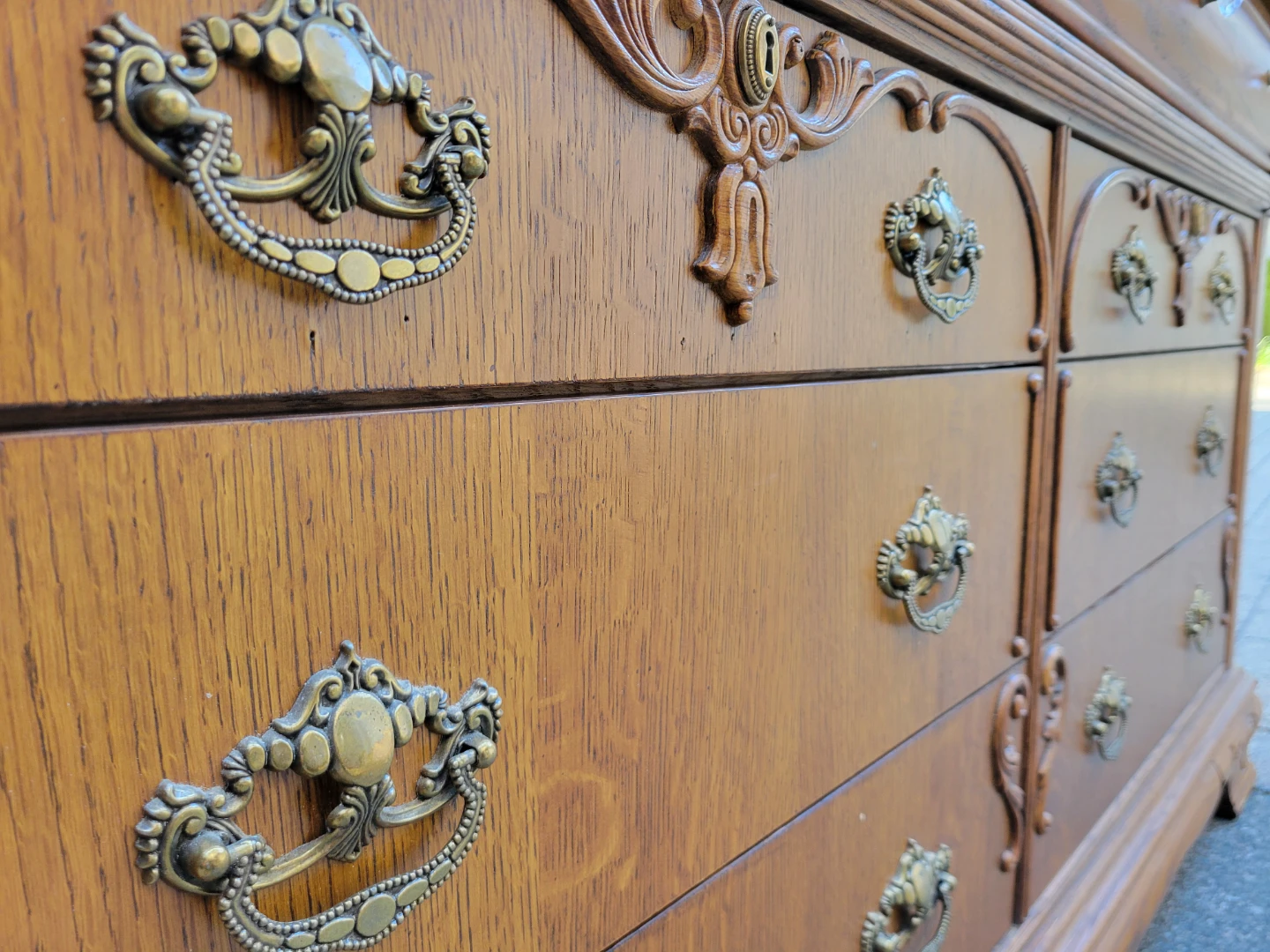 Vintage American Drew Solid Oak 9-Drawer Dresser / Sideboard - photo 3
