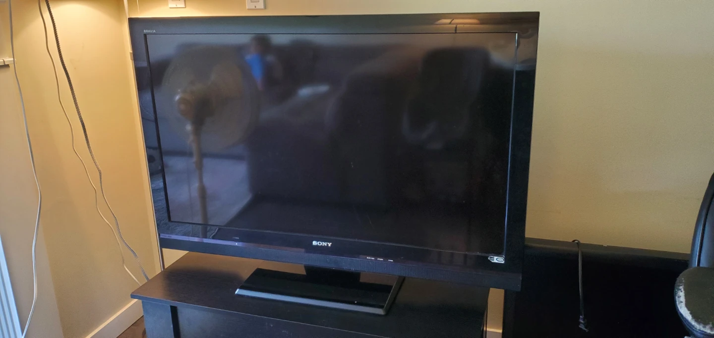 Sony BRAVIA KDL-46S5100  LCD TV