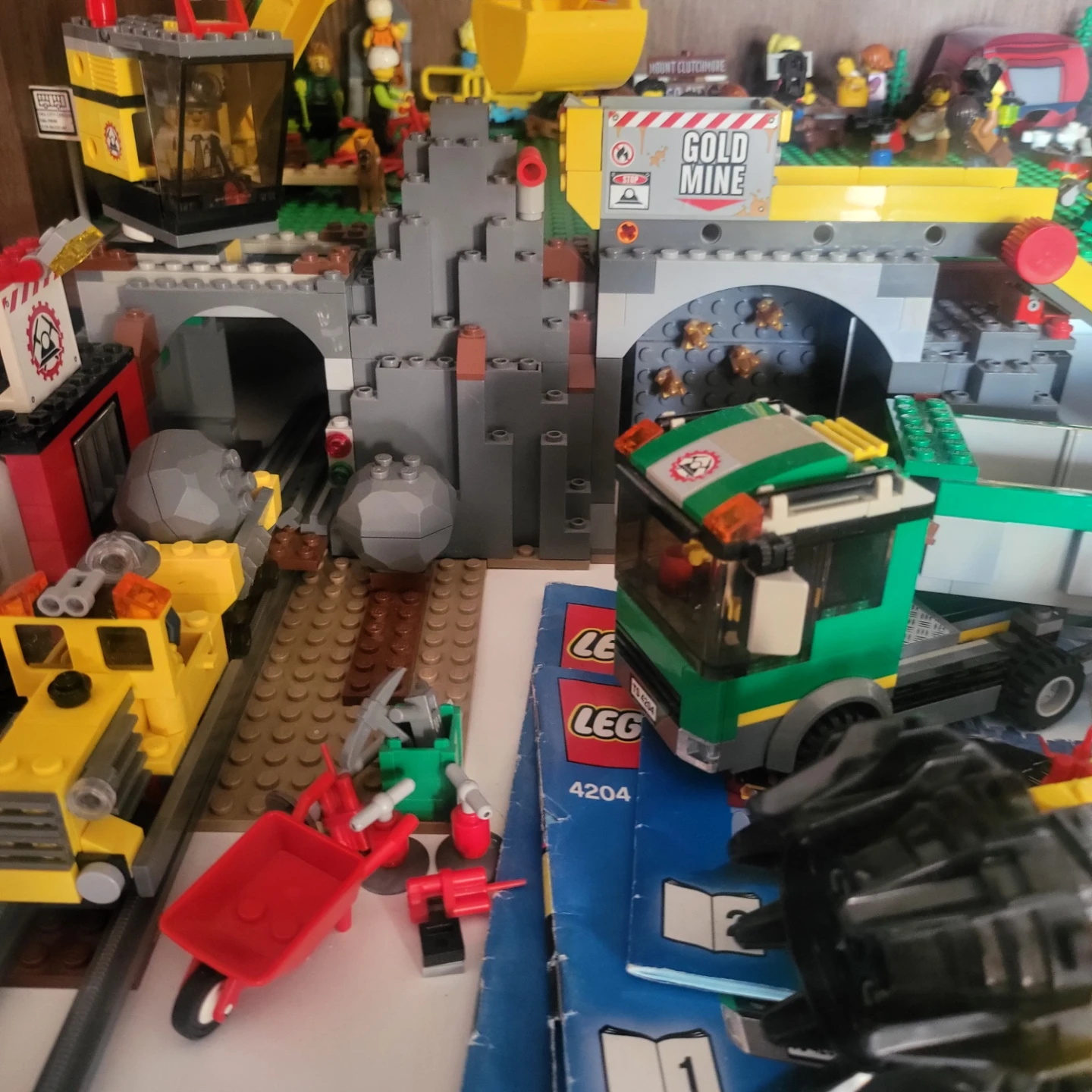 LEGO City Gold Mine Truck and Vehicle Set - photo 2