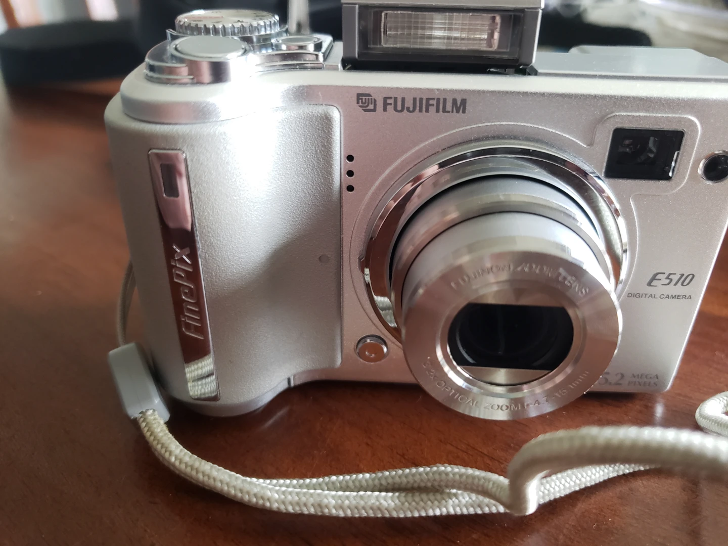 Fijifim e510 camera and accessories.