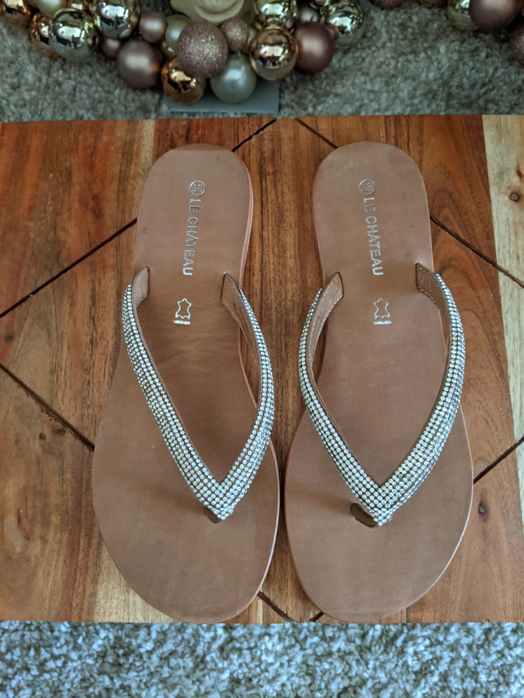 Le Château Embellished leather  Flip Flops Size 38 - photo 2