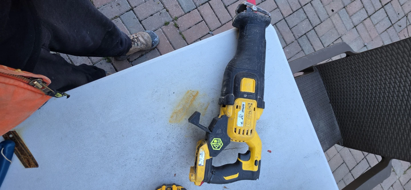 Dewalt 20V/60V Flexvolt Circular Saw & Reciprocating Saw Kit - photo 4