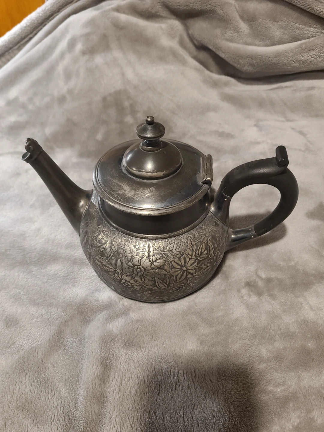 Vintage Meriden quadruple Silver-Plated Teapot