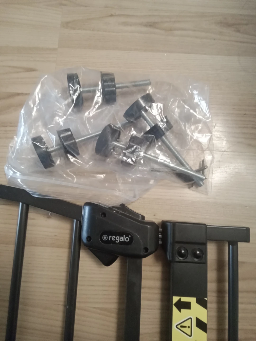 Regalo Baby Gate and Hardware