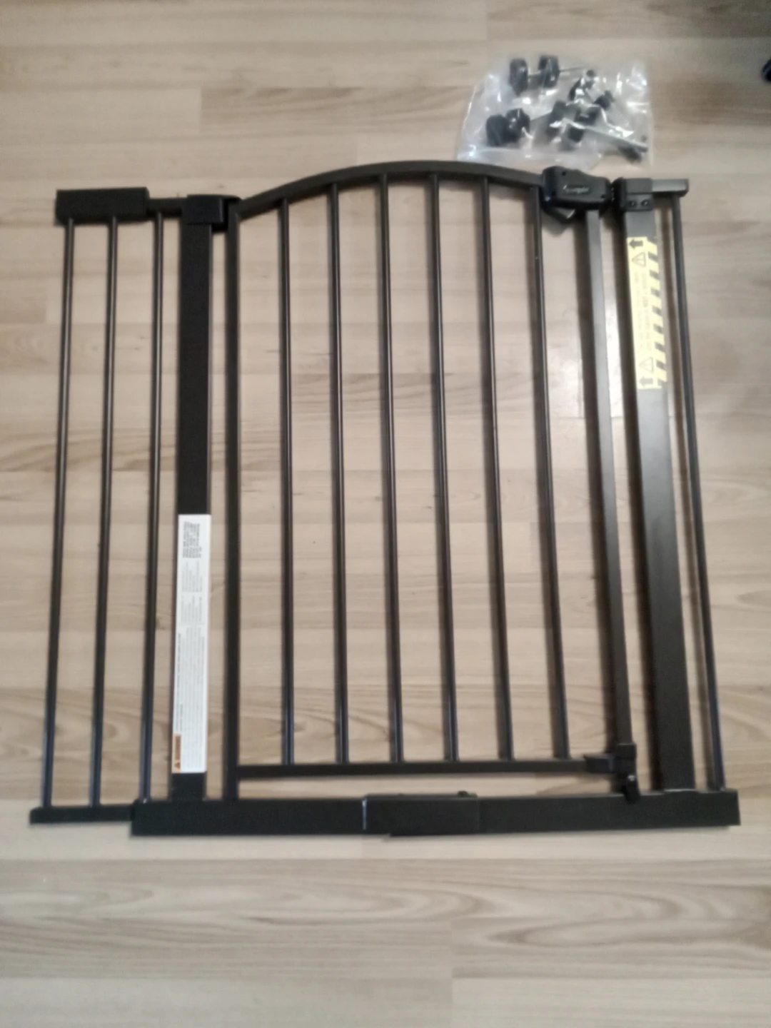 Regalo Baby Gate and Hardware - photo 2