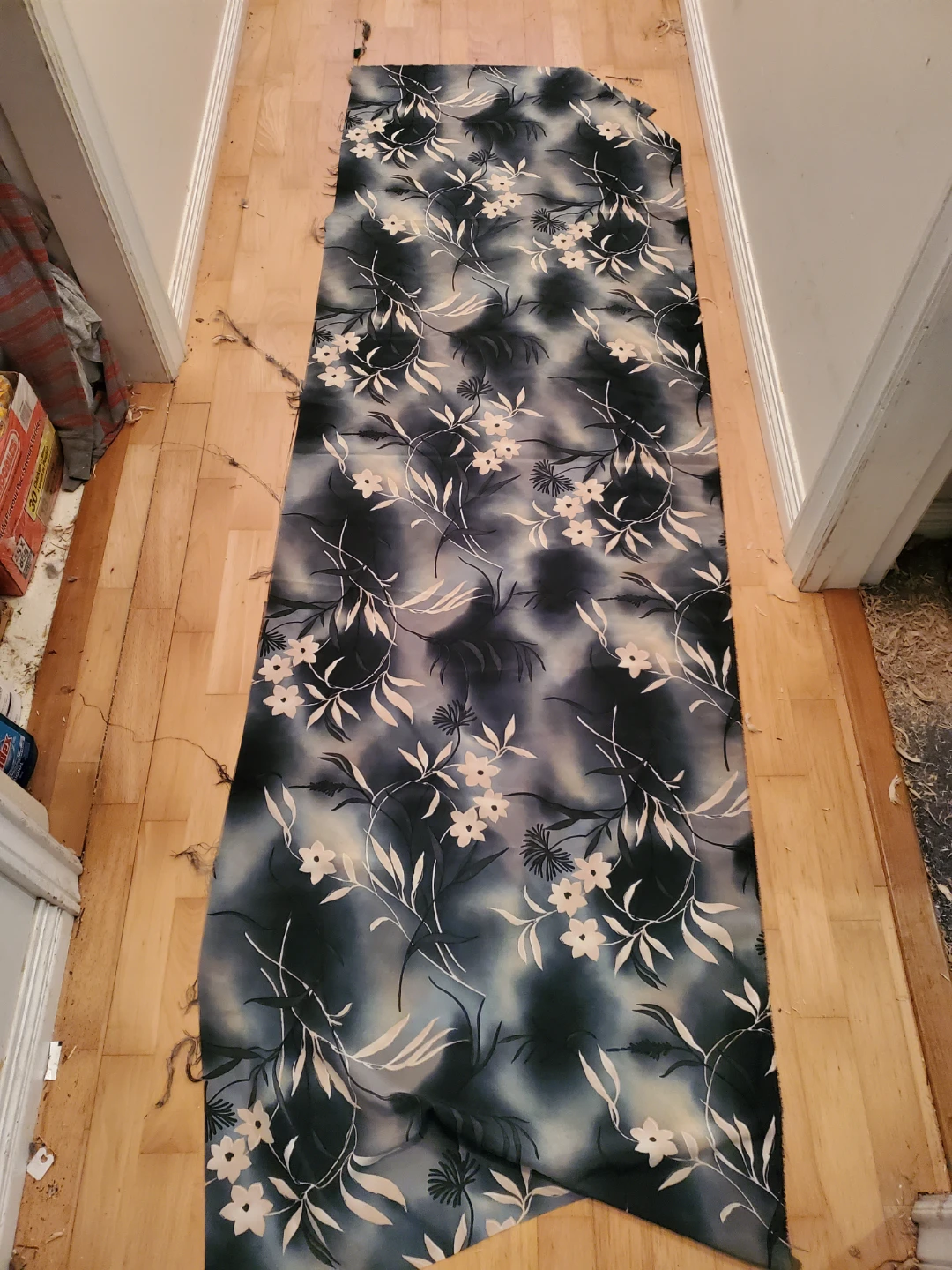 Floral Fabric Remnant - photo 2