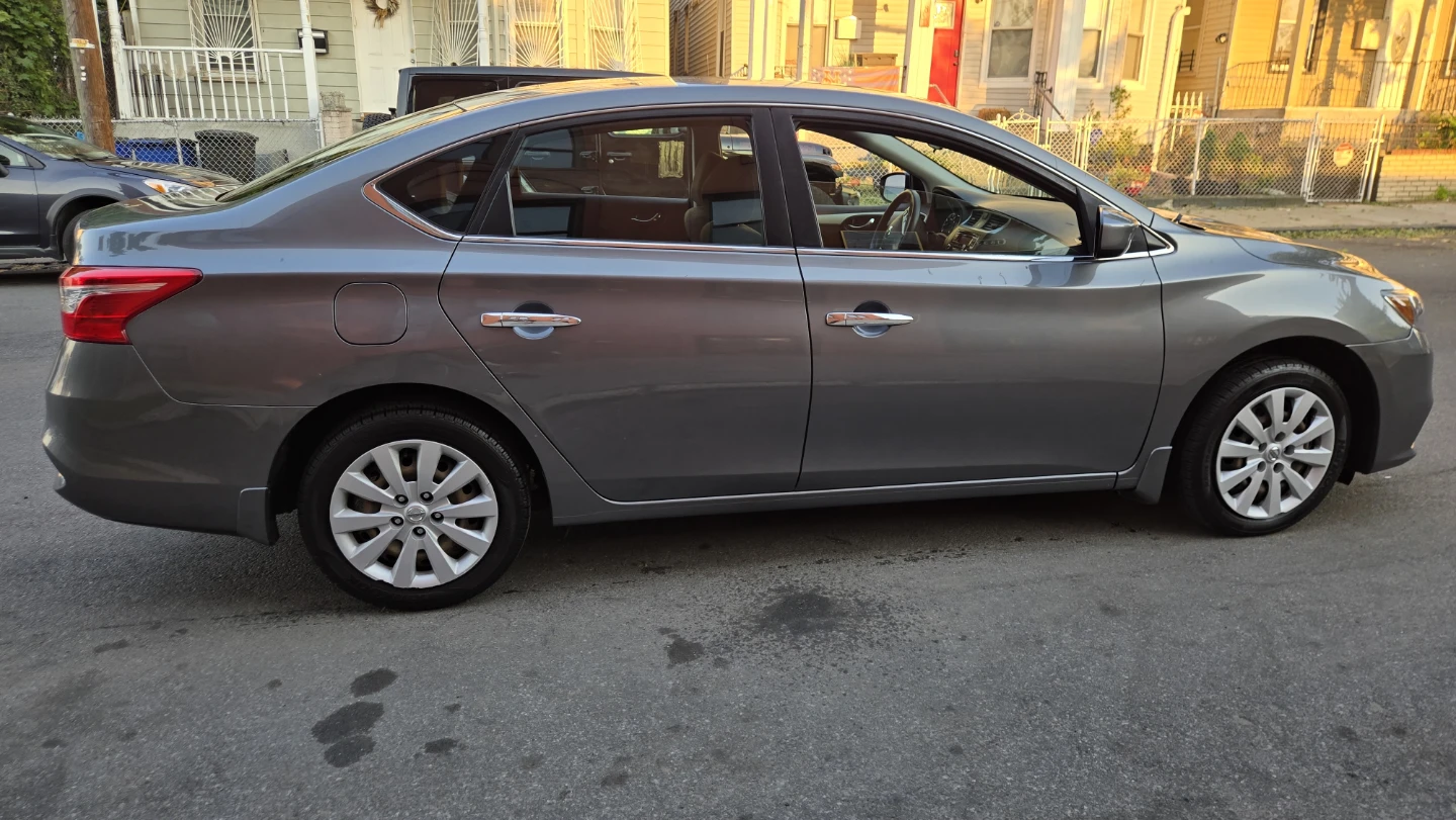 Nissan Sentra S Sedan 4D