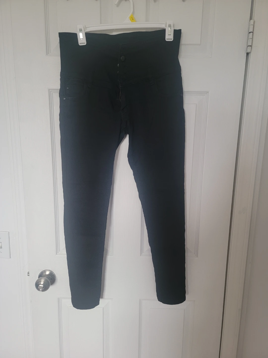 Black High-Waisted Button-Fly Jeans - Medium
