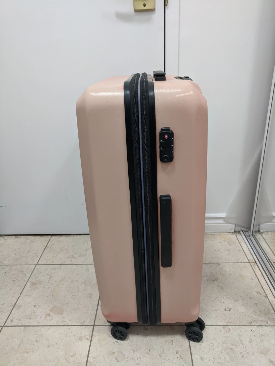 Pink Hardshell Spinner Luggage - photo 3