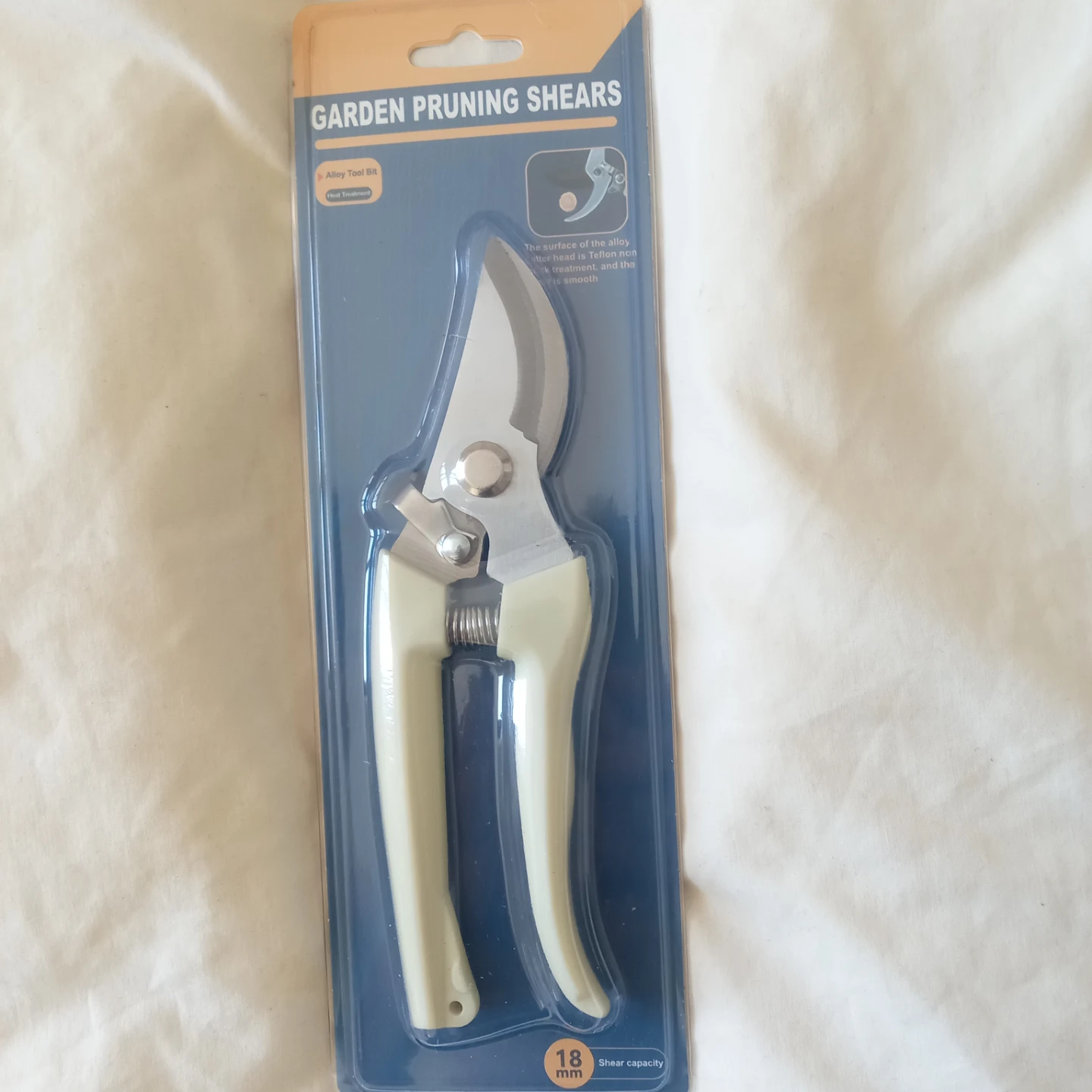 Garden Pruning Shears - 18mm Shear Capacity