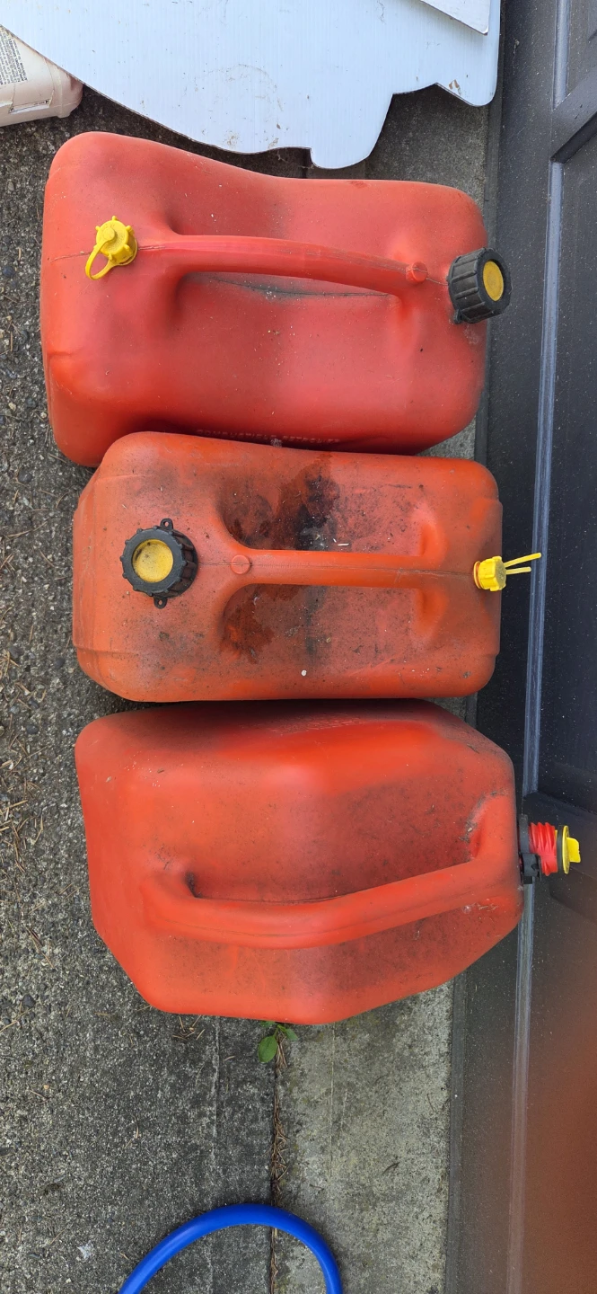 Set of 3 Red Plastic Gas Cans