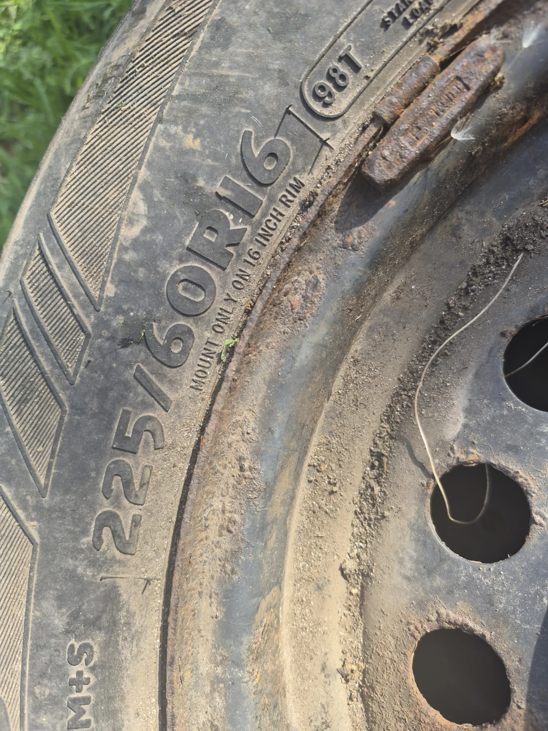 225/60R16 Tires (Set of 2) for a Honda Odyssey - photo 2