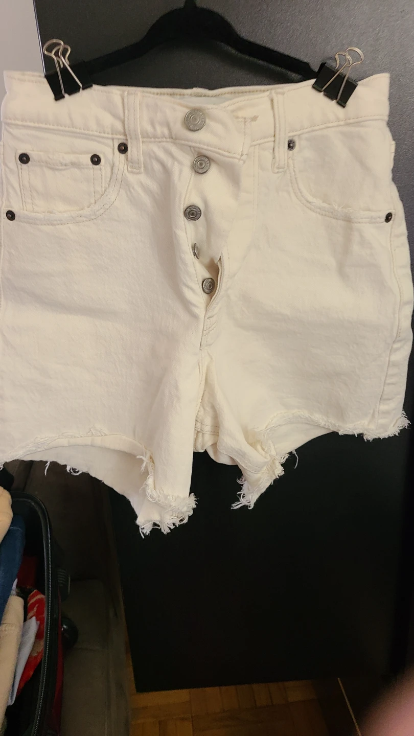 Abercrombie & Fitch The Dad Short High Rise - Cream - Size 24