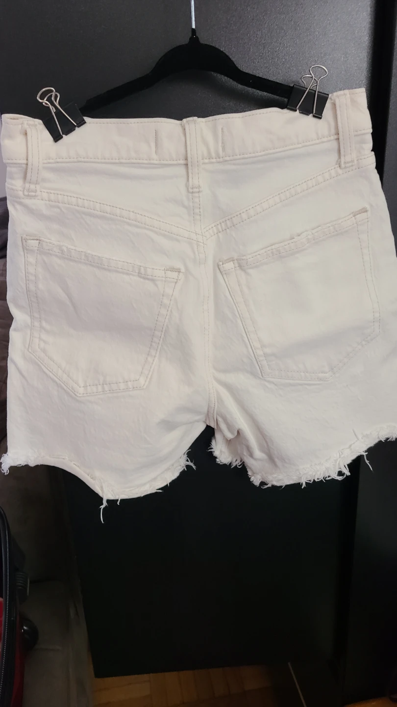 Abercrombie & Fitch The Dad Short High Rise - Cream - Size 24 - photo 2
