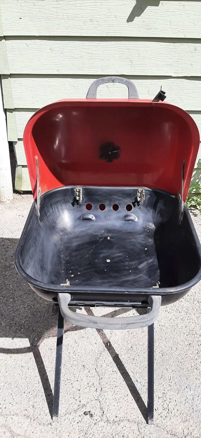 Weber Portable Charcoal Grill READ DESCRIPTION ON SIZE - photo 2