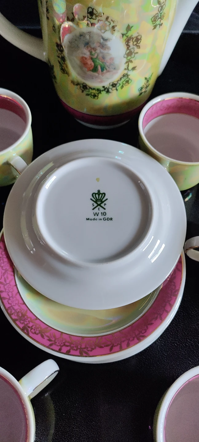 Tea Set - 6 Cups, Saucers, Teapot, Creamer, Sugar Bowl - photo 4