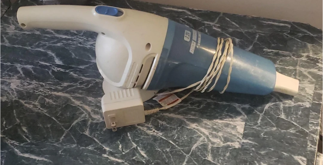 Black & Decker 7.2V Dustbuster Handheld Vacuum
