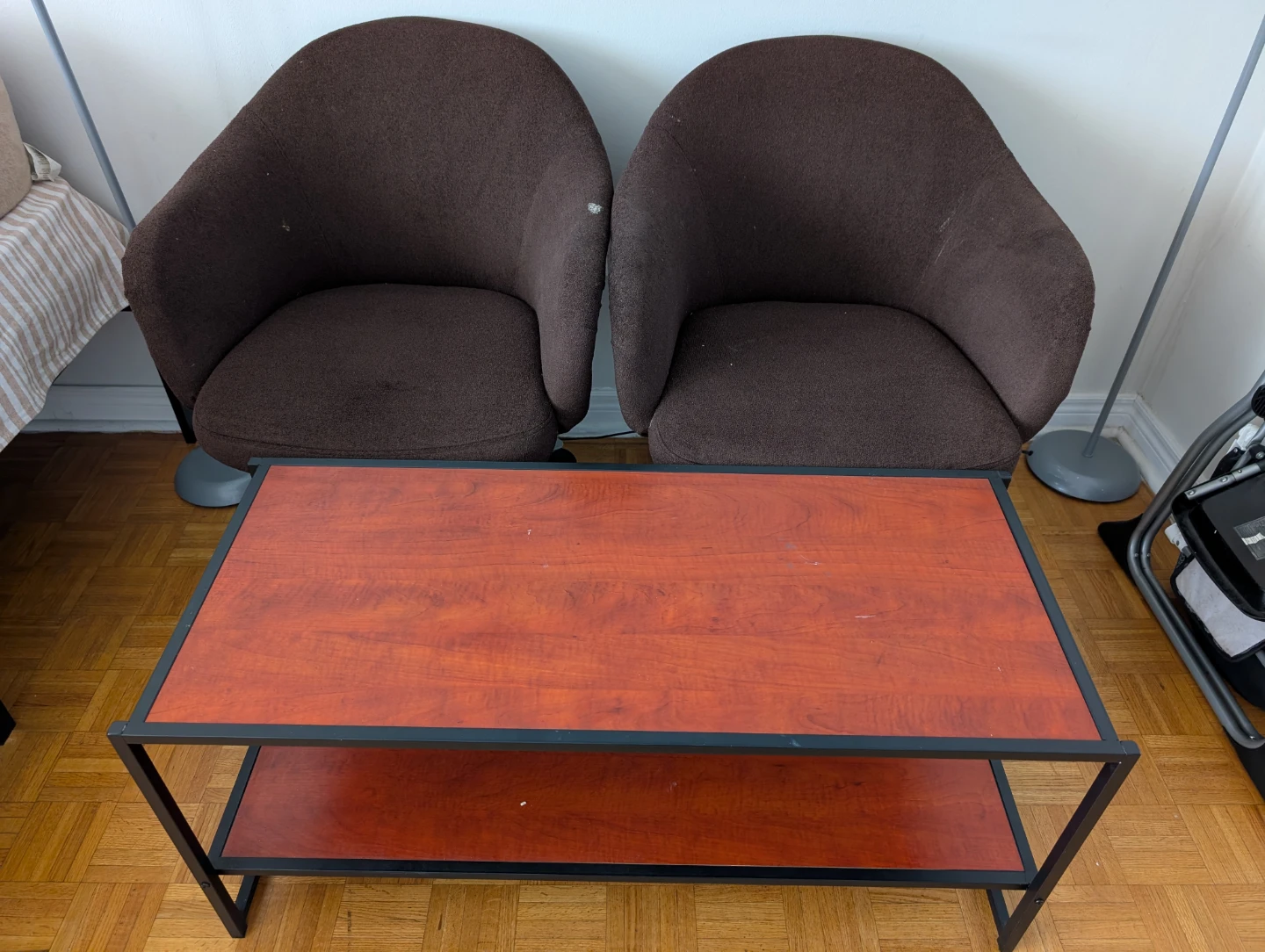 Coffee Table with revolving chair