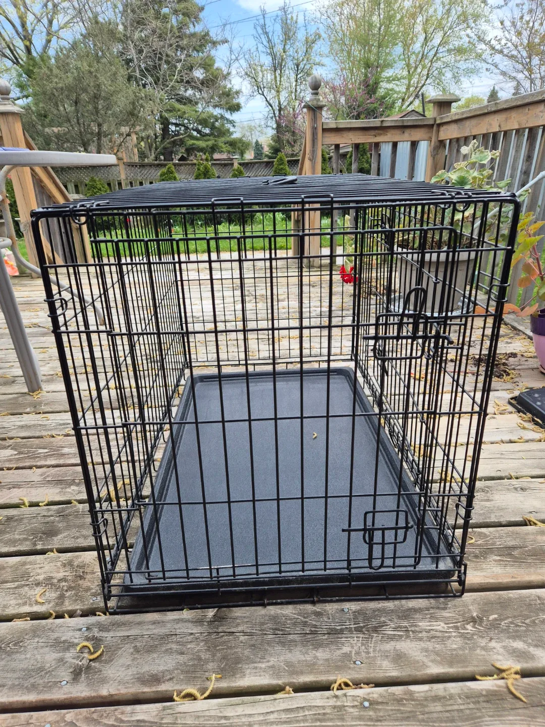 Black Metal Dog Crate with Tray