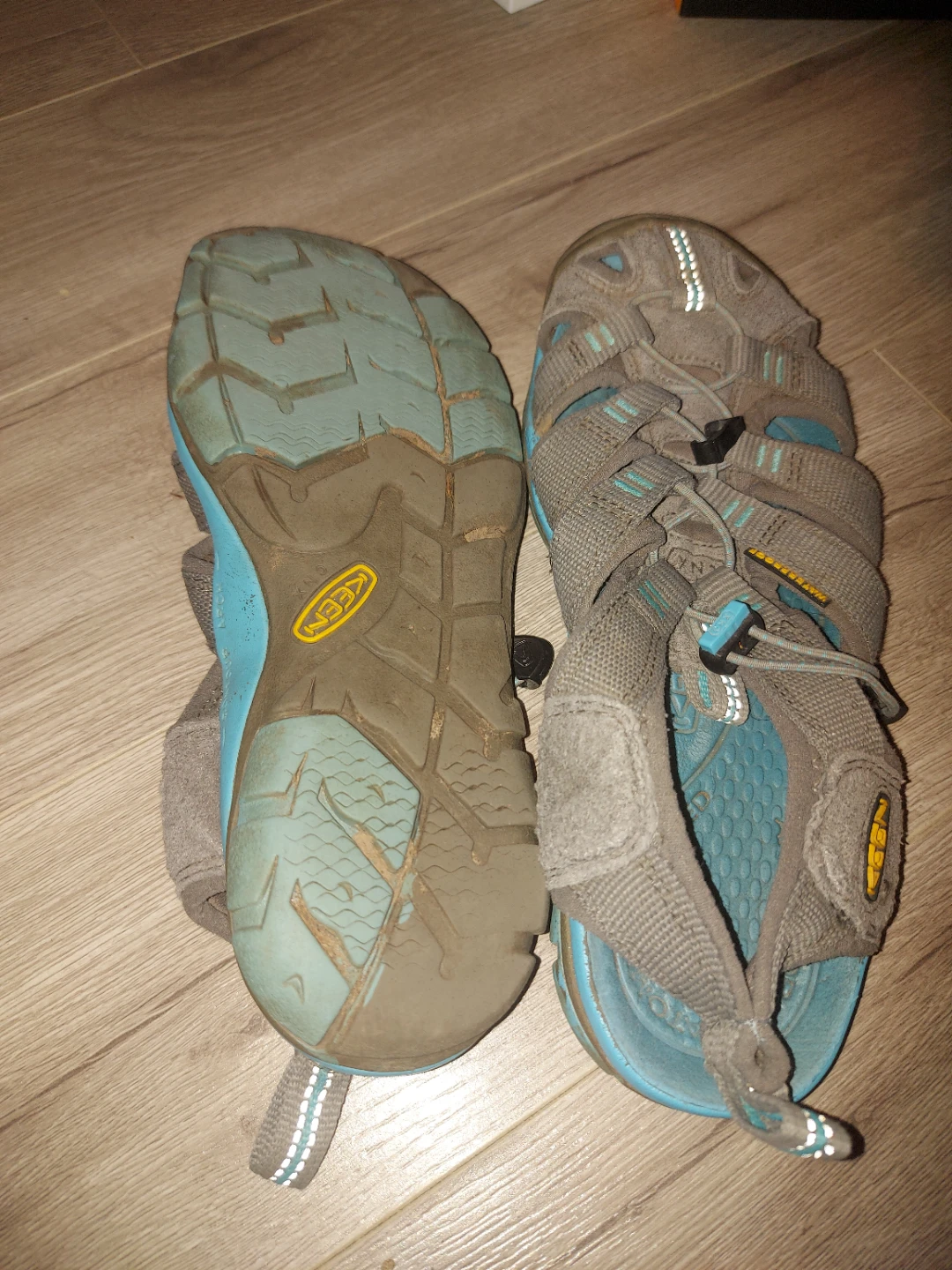 KEEN Waterproof Youth Sandals size 7 womens - photo 2