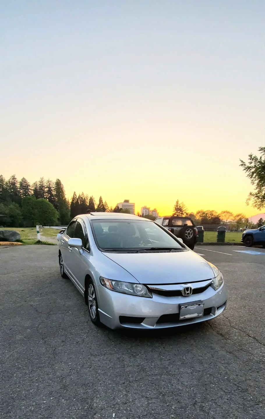 Silver Honda Civic - photo 4
