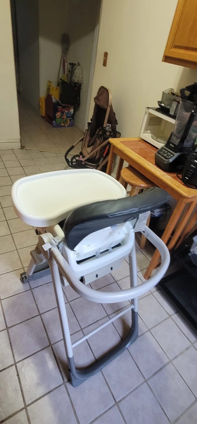 Graco High Chair - photo 2