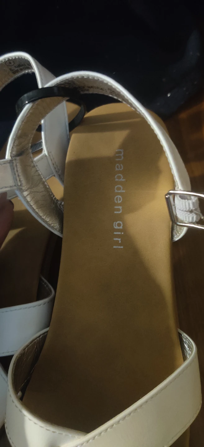 Madden Girl White Sandals Size 4 - photo 3