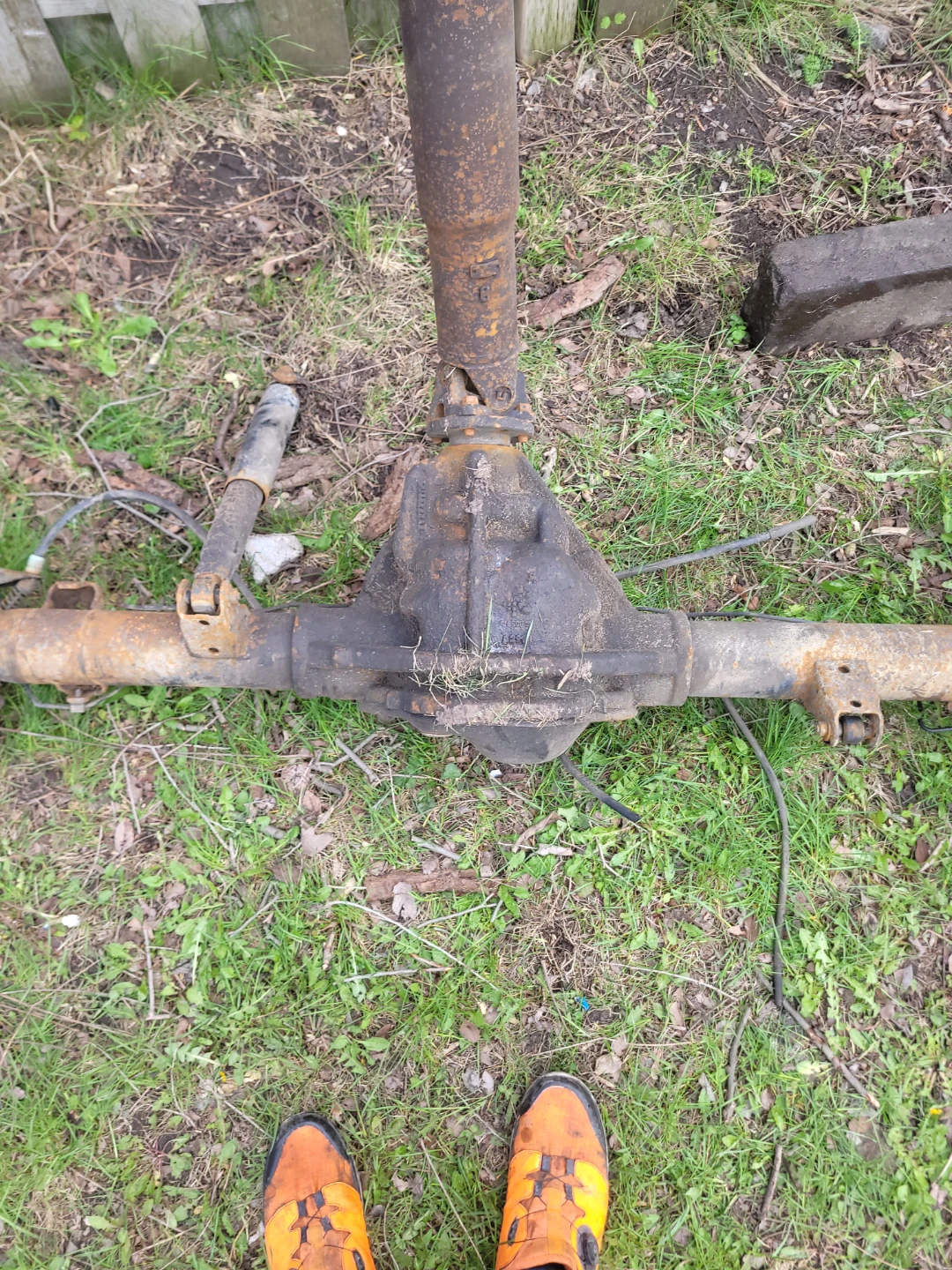 Rear Axle Assembly outta dodge dakota v8 4x4