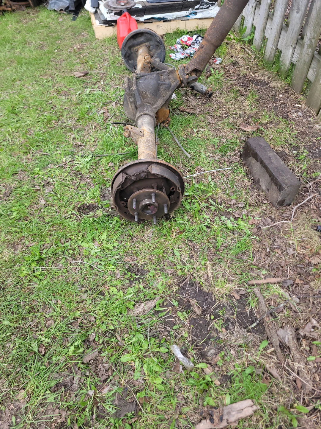 Rear Axle Assembly outta dodge dakota v8 4x4 - photo 2