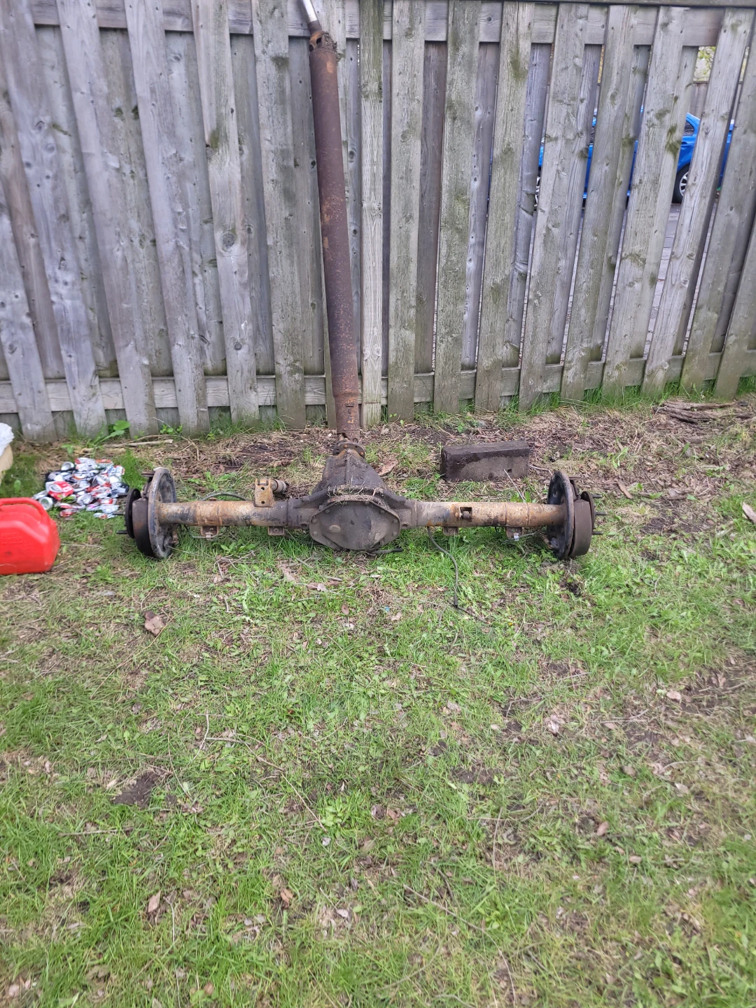 Rear Axle Assembly outta dodge dakota v8 4x4 - photo 3