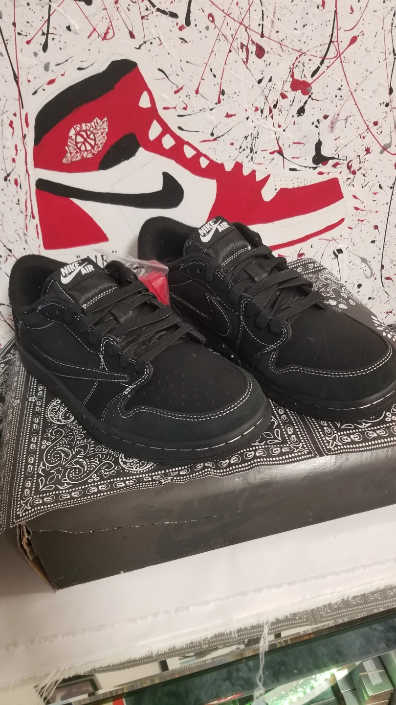 Brand new Jordan 1 Low SB OG Size 8 - photo 4