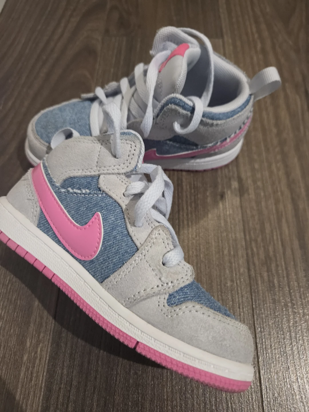 Jordan AJ1 toddler sneakers
