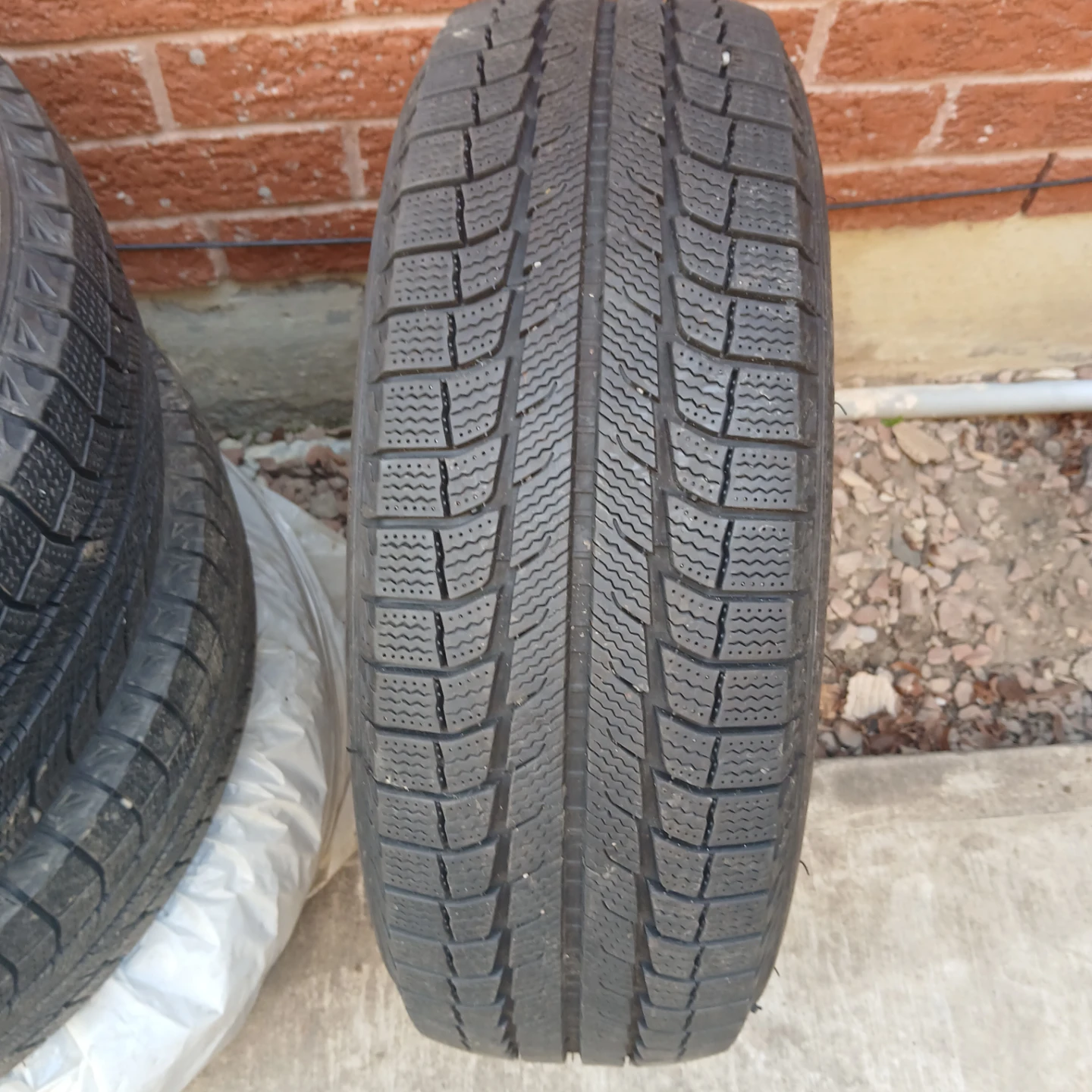 Michelin Winter Tires 225/65R17