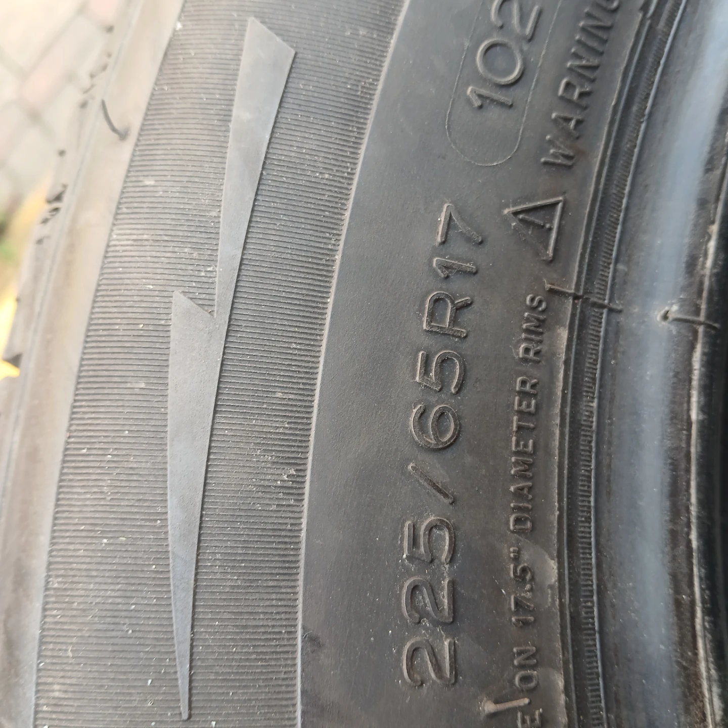 Michelin Winter Tires 225/65R17 - photo 3
