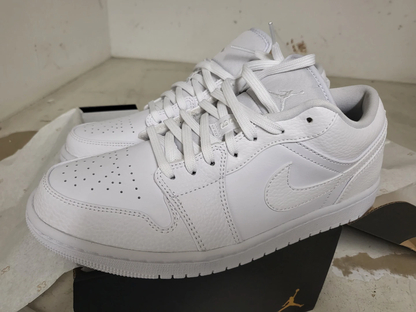 Nike Air Jordan 1 men's 8.5