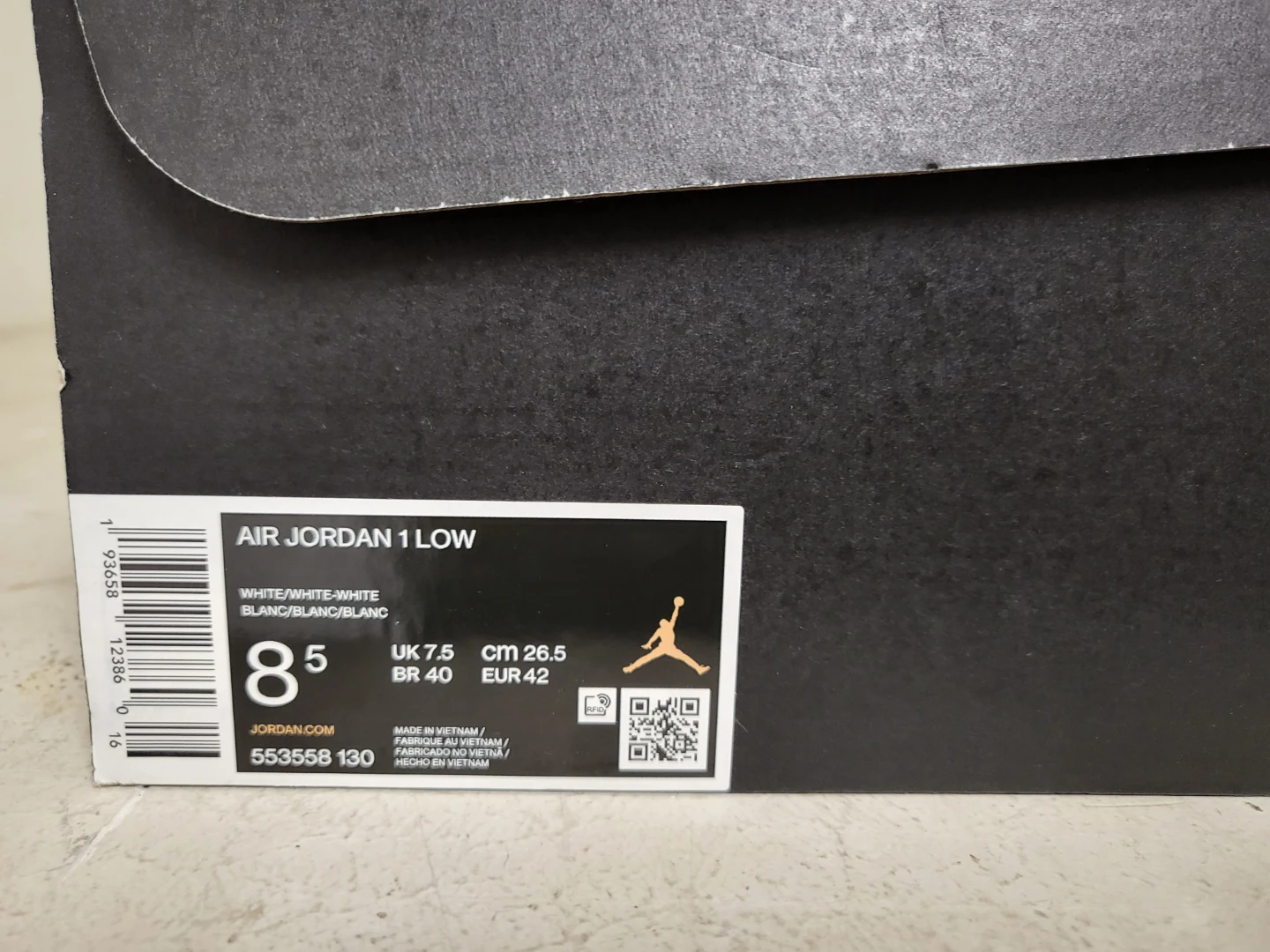 Nike Air Jordan 1 men's 8.5 - photo 2