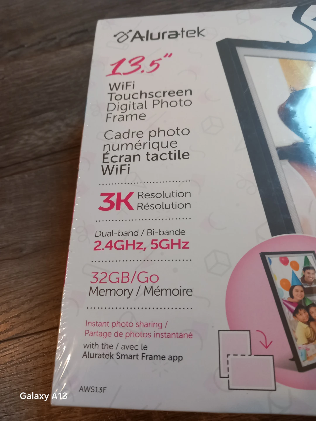 Aluratek 13.5" WiFi Touchscreen Digital Photo Frame - photo 3