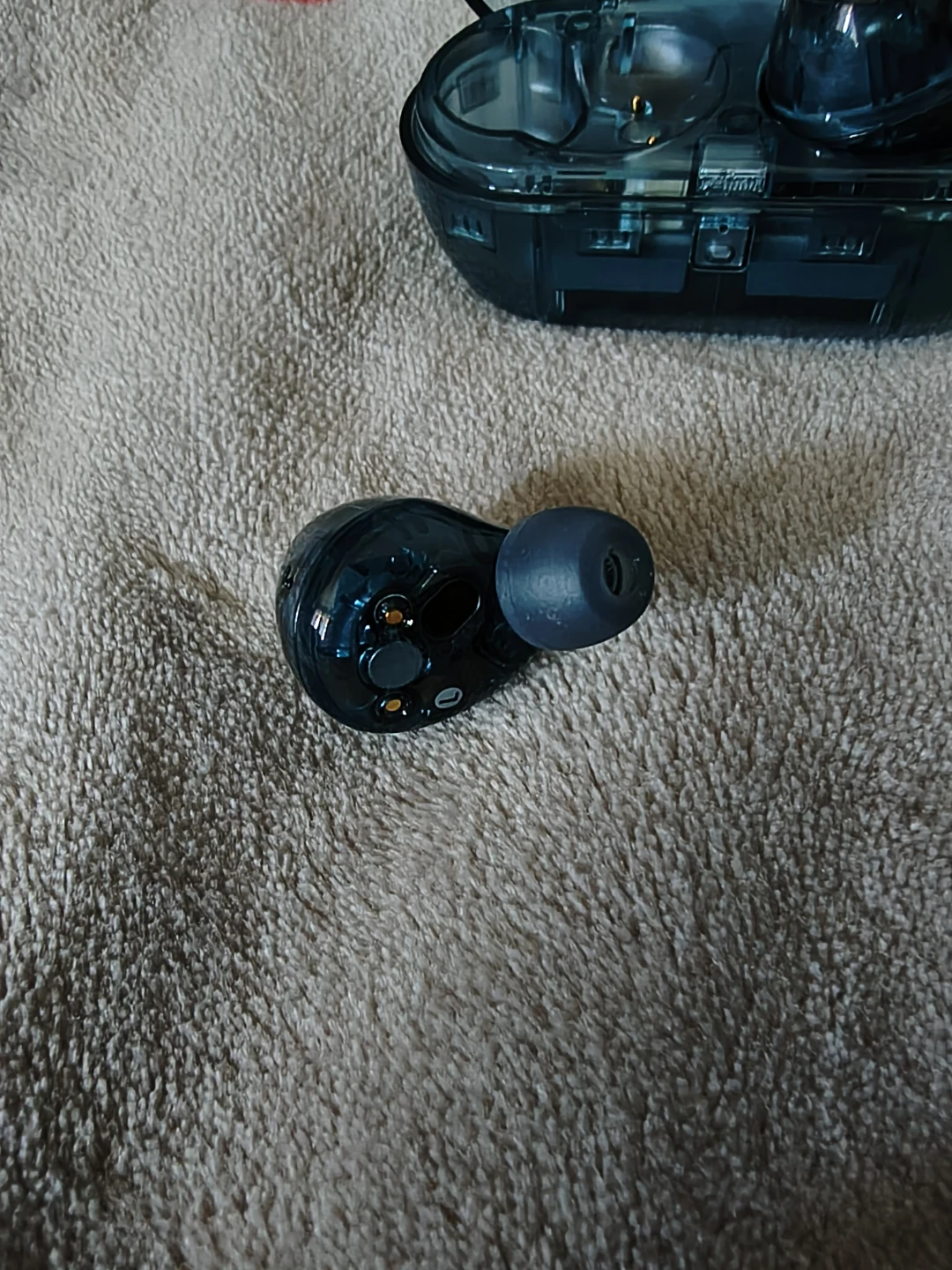 Sony WF-C710N Noise Cancelling Wireless Earbuds - photo 3