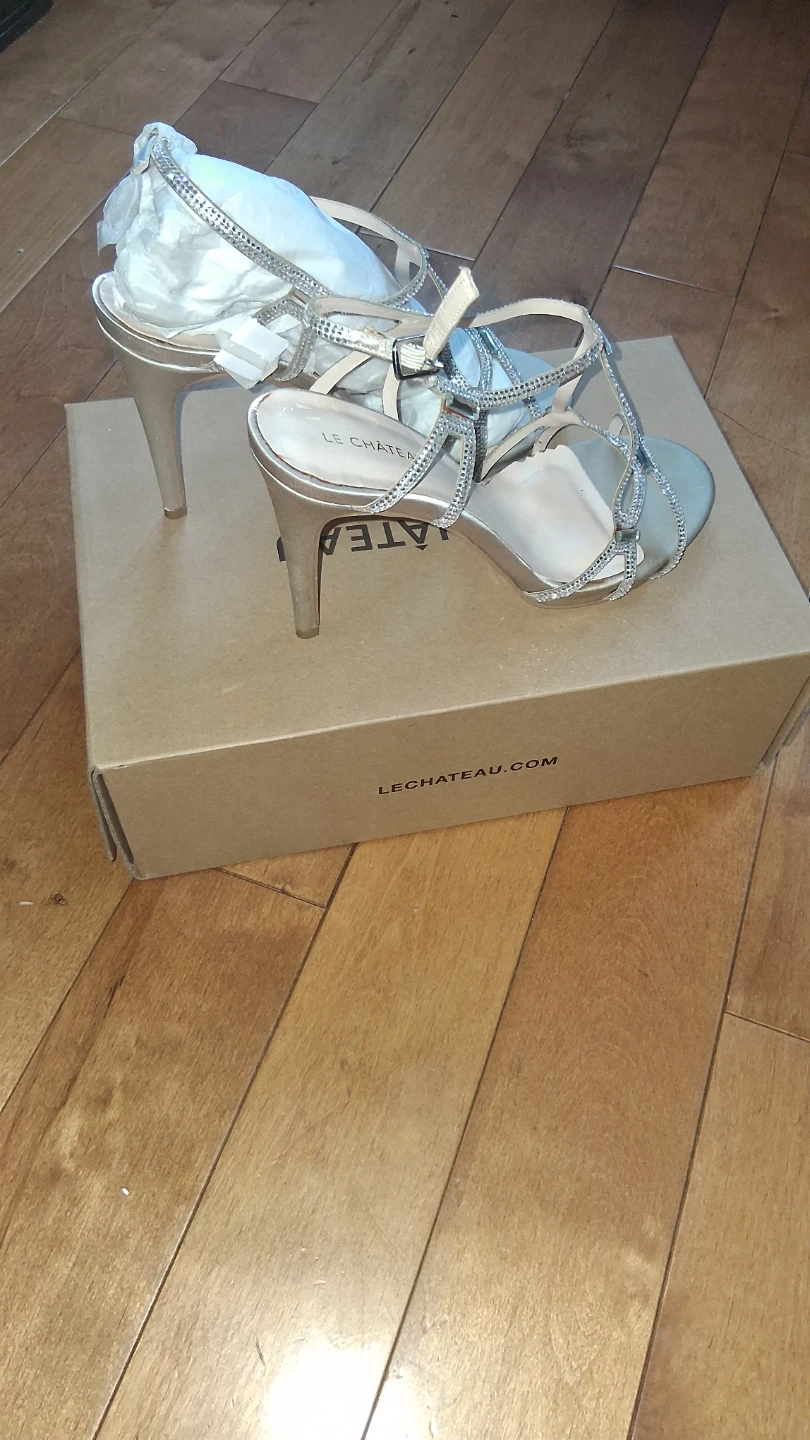 Le Château Embellished Heeled Sandals - photo 2