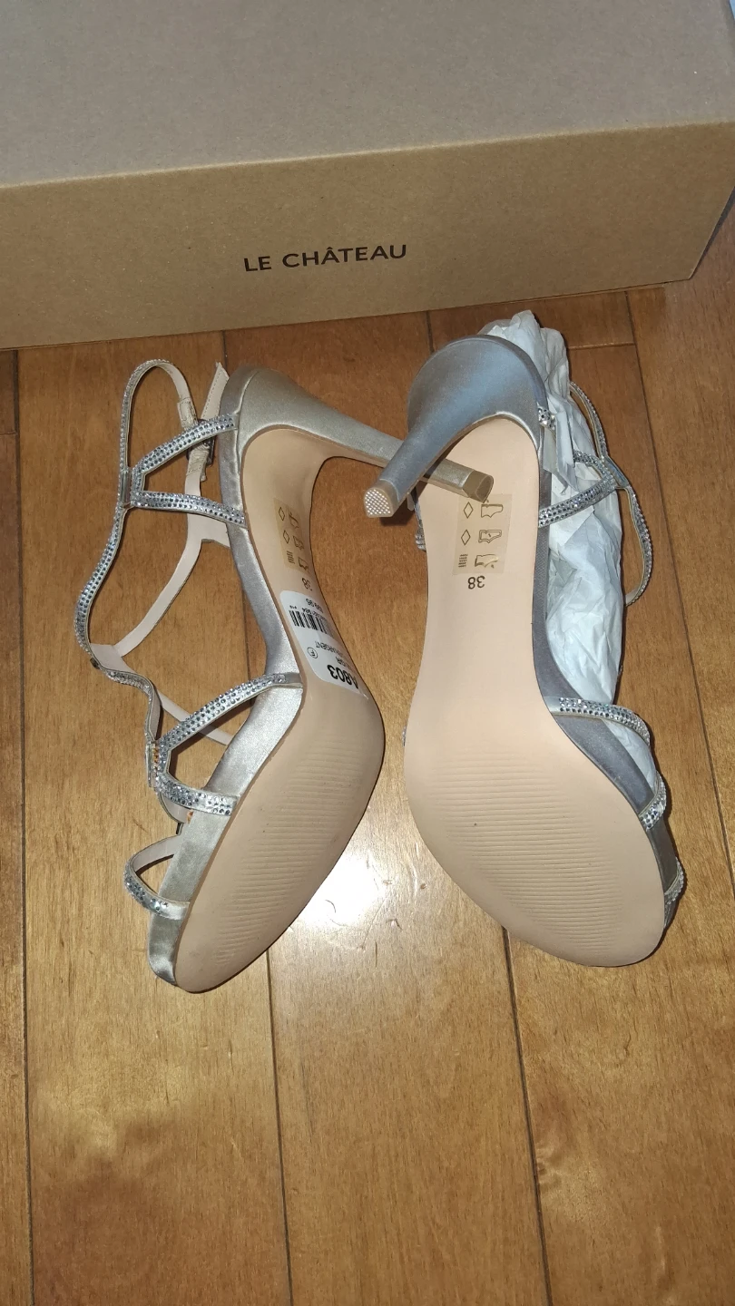 Le Château Embellished Heeled Sandals - photo 4