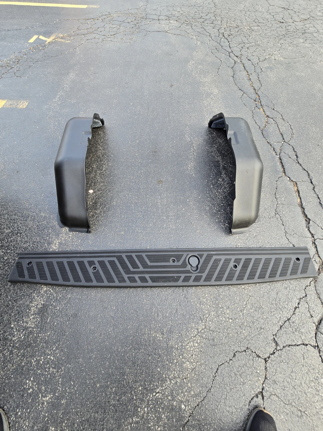 Ford Transit Wheel Well Covers and Trim - photo 3