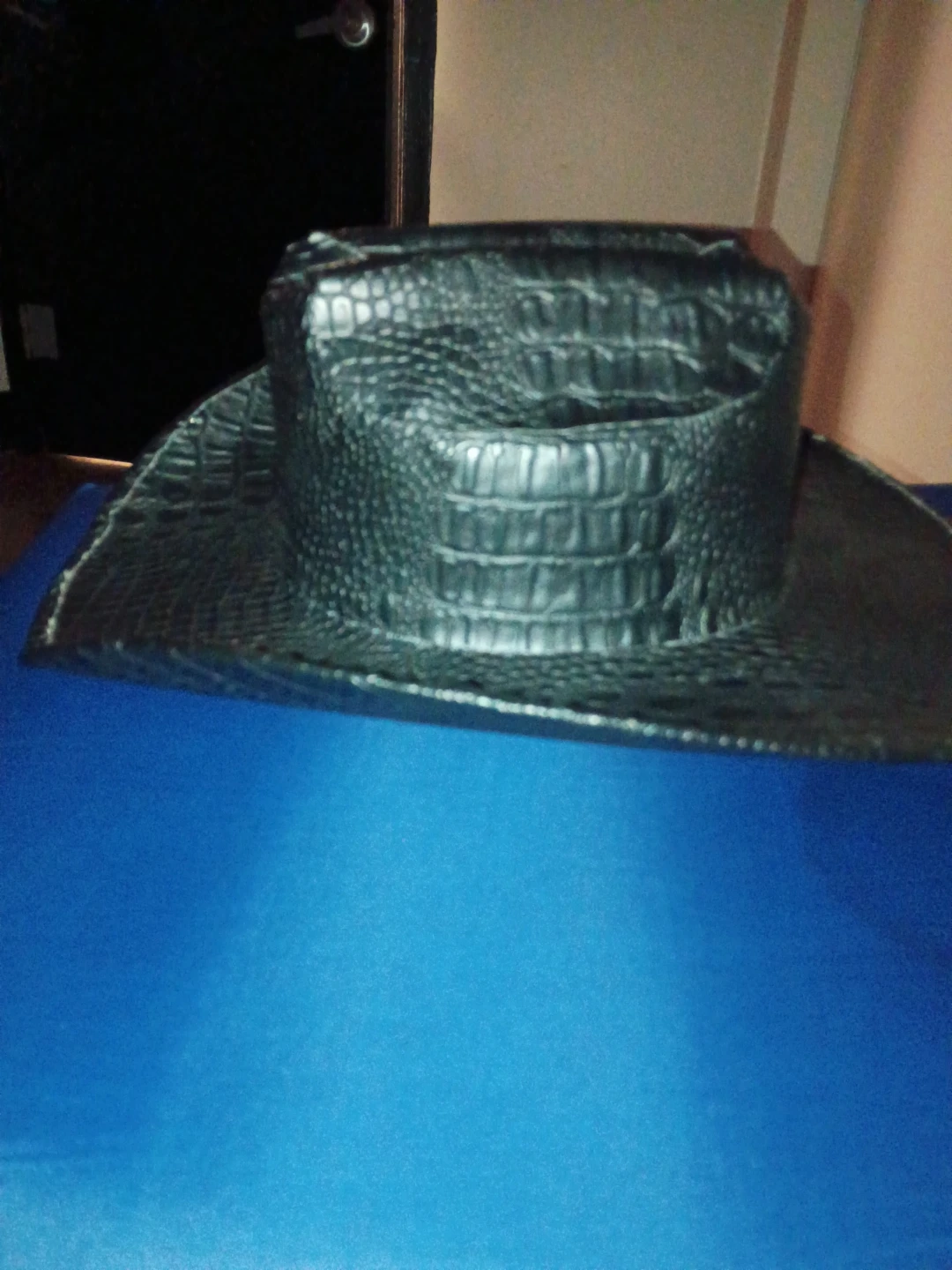 Black Crocodile-Embossed Cowboy Hat - photo 3