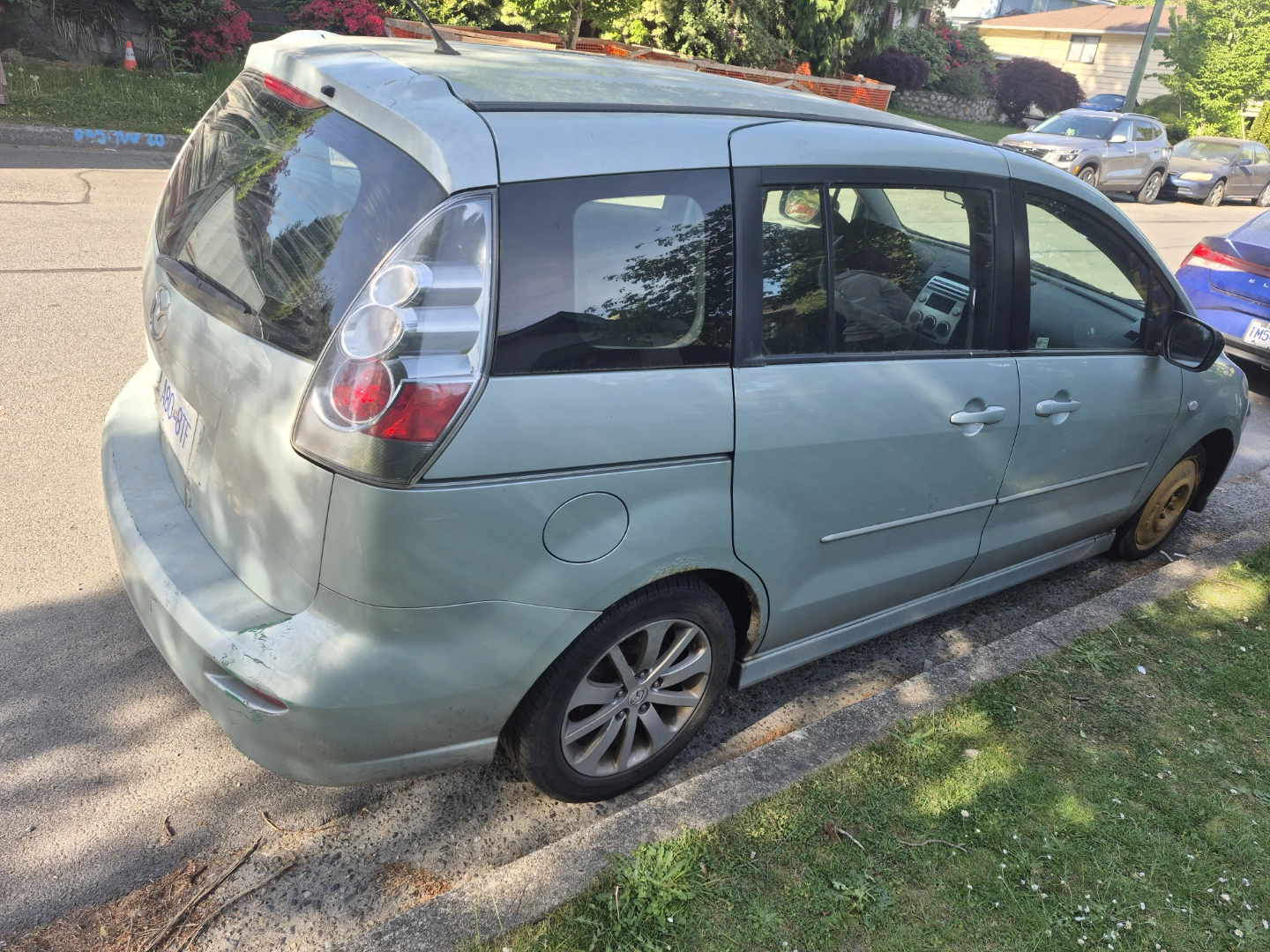 Mazda 5 Minivan - photo 5