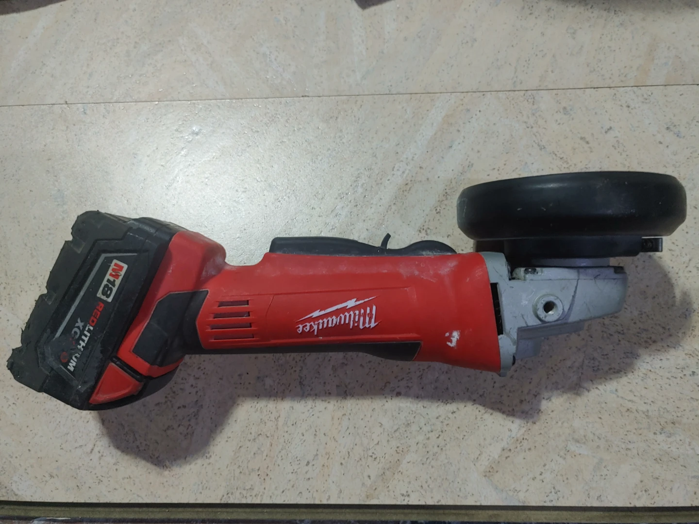Milwaukee M18 Cordless Angle Grinder - photo 2