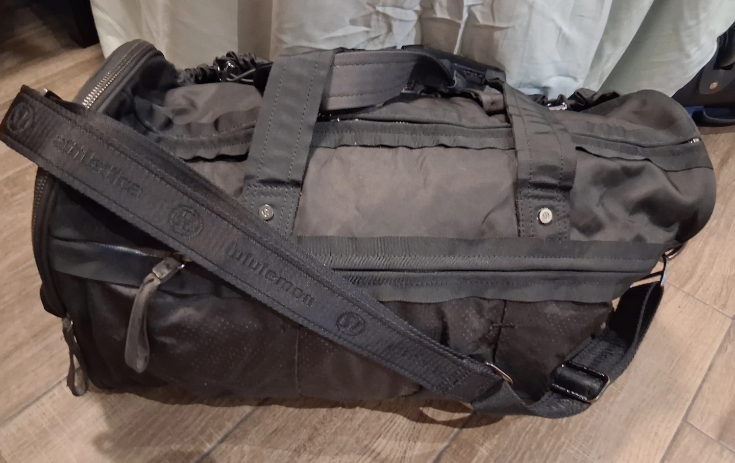 Lululemon Black Duffel Bag - photo 2