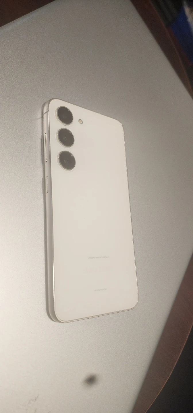Samsung S23 demo unit - photo 2