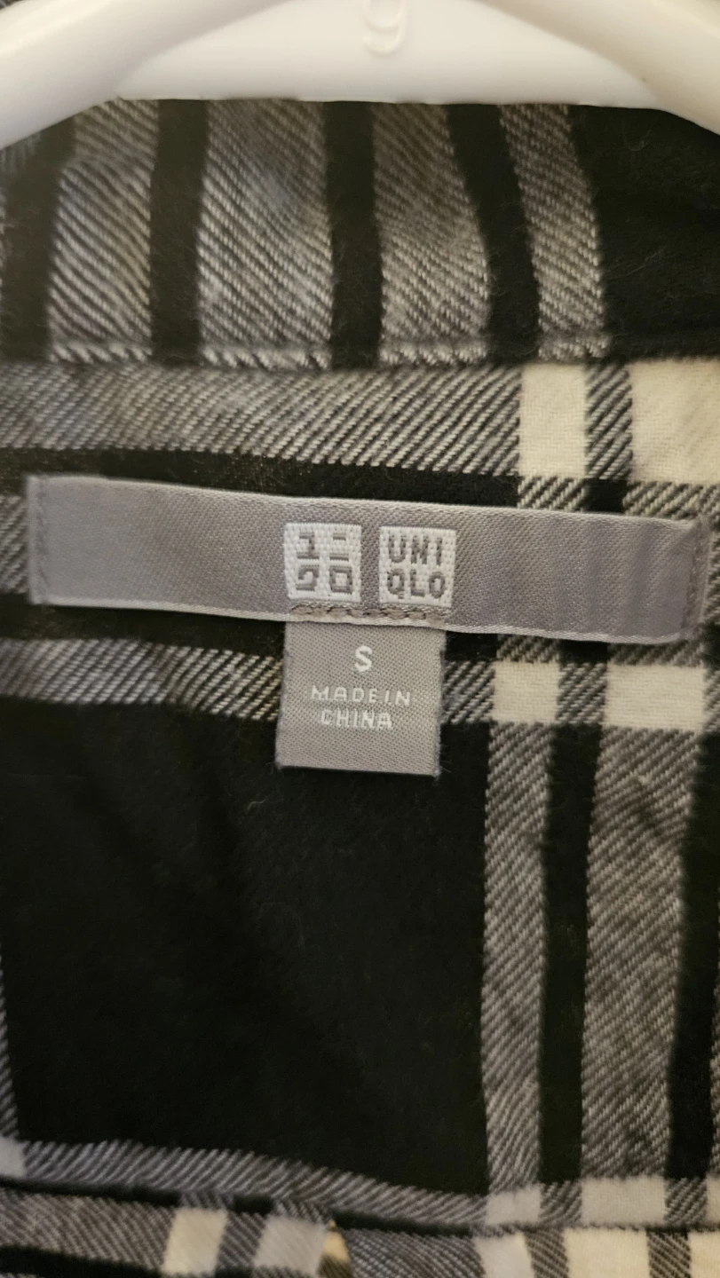 UNIQLO Flannel Shirt Size S - photo 2