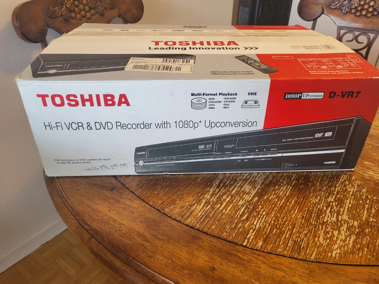 Toshiba D-VR7 Hi-Fi VCR & DVD Recorder with 1080p Upconversion