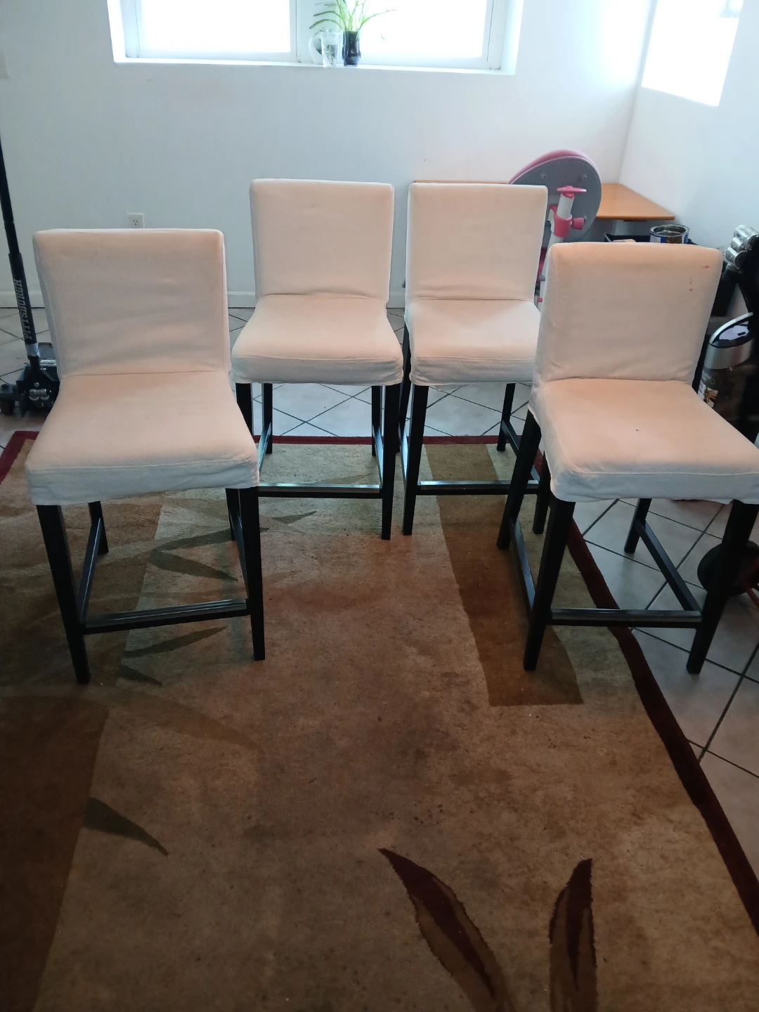 4 tall stools - photo 3